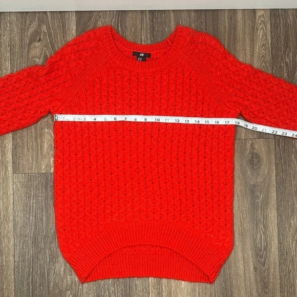 H&M Vibrant Red Crew Neck Sweater Women’s Size XS - Picture 8 of 12